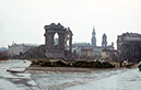 Zerstörte Frauenkirche und Zentrum von Dresden